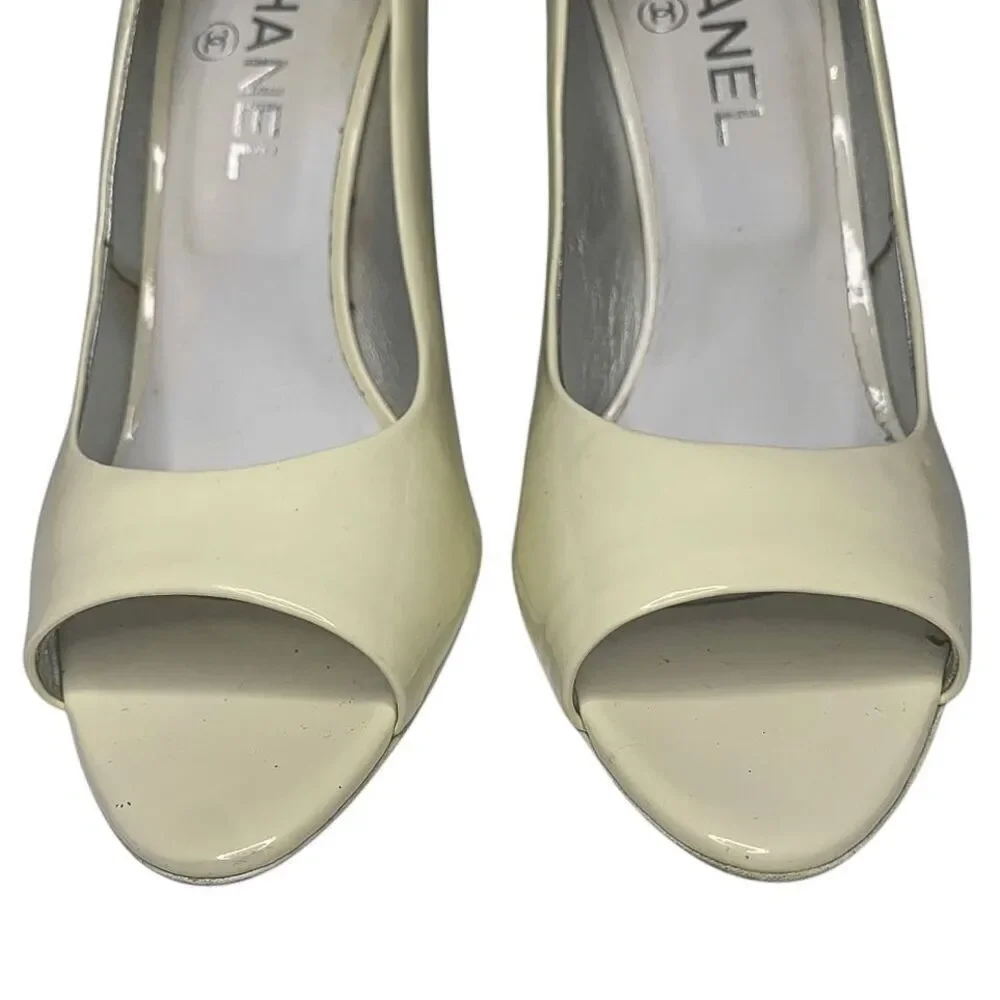 Chanel Interlocking CC Logo Peep Toe Patent Leather Heels EU 37.5 Yellow Pumps